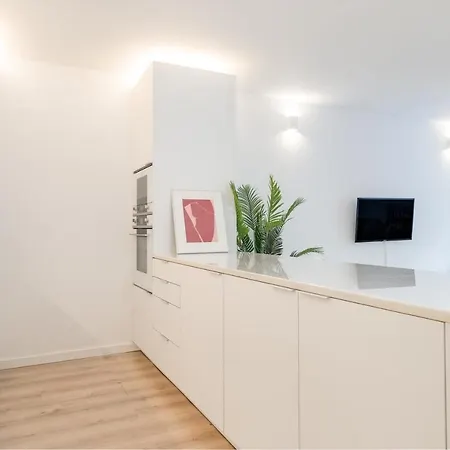 Casa Boma - Architect With Private Terrace - Alcantara Iii Apartment *
